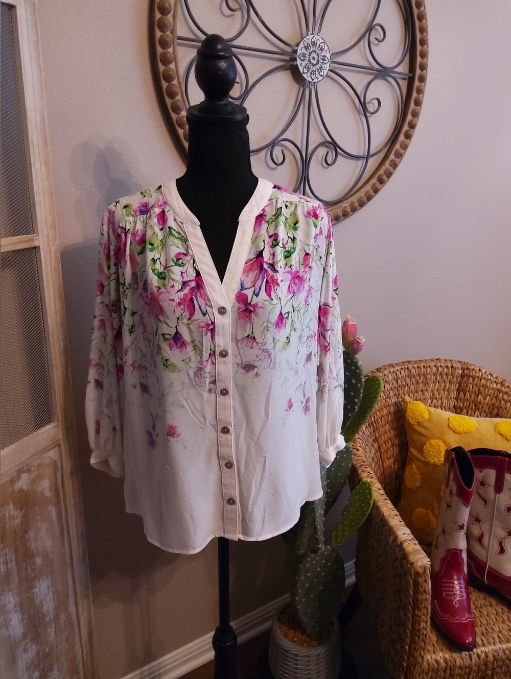 Fig and Flower Floral Button-Front Women's Blouse - White with Pink & Green
